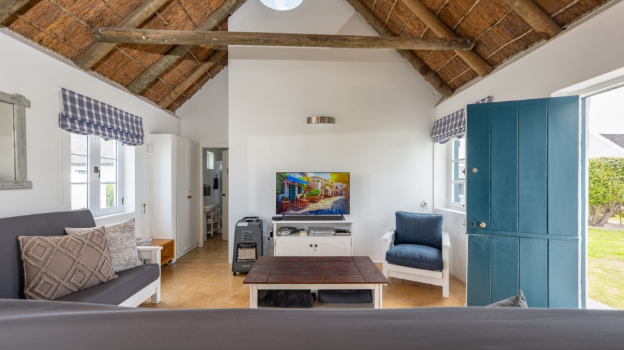 To Let 3 Bedroom Property for Rent in Struisbaai Western Cape